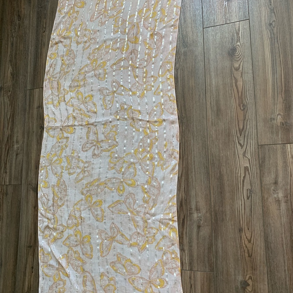 Scarf - Picture 5 of 6